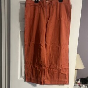 NWT Women’s Orange Cropped Pants